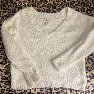 Crop v-neck cream sweater